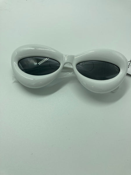 Inflated Bubble Lips Cat-Eyes Sunglasses