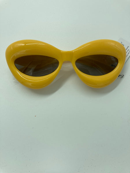 Inflated Bubble Lips Cat-Eyes Sunglasses