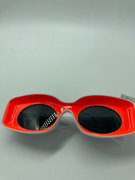 Edgy Retro Sunglasses with a Twist